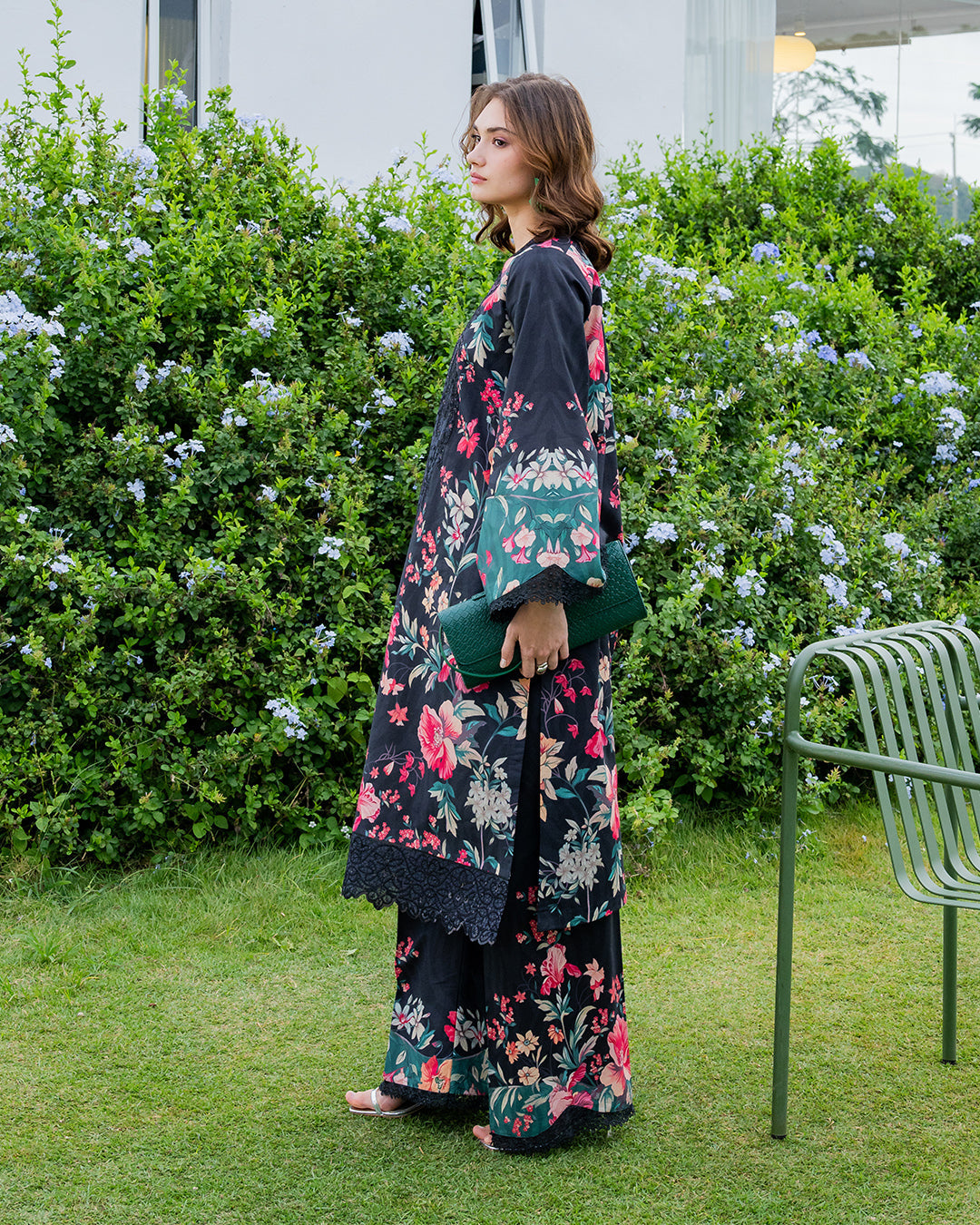 Ebon Floral