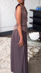 Women Deep V-neck Sleeveless Top + Pleated Half Skirt Elegant Temperament Set