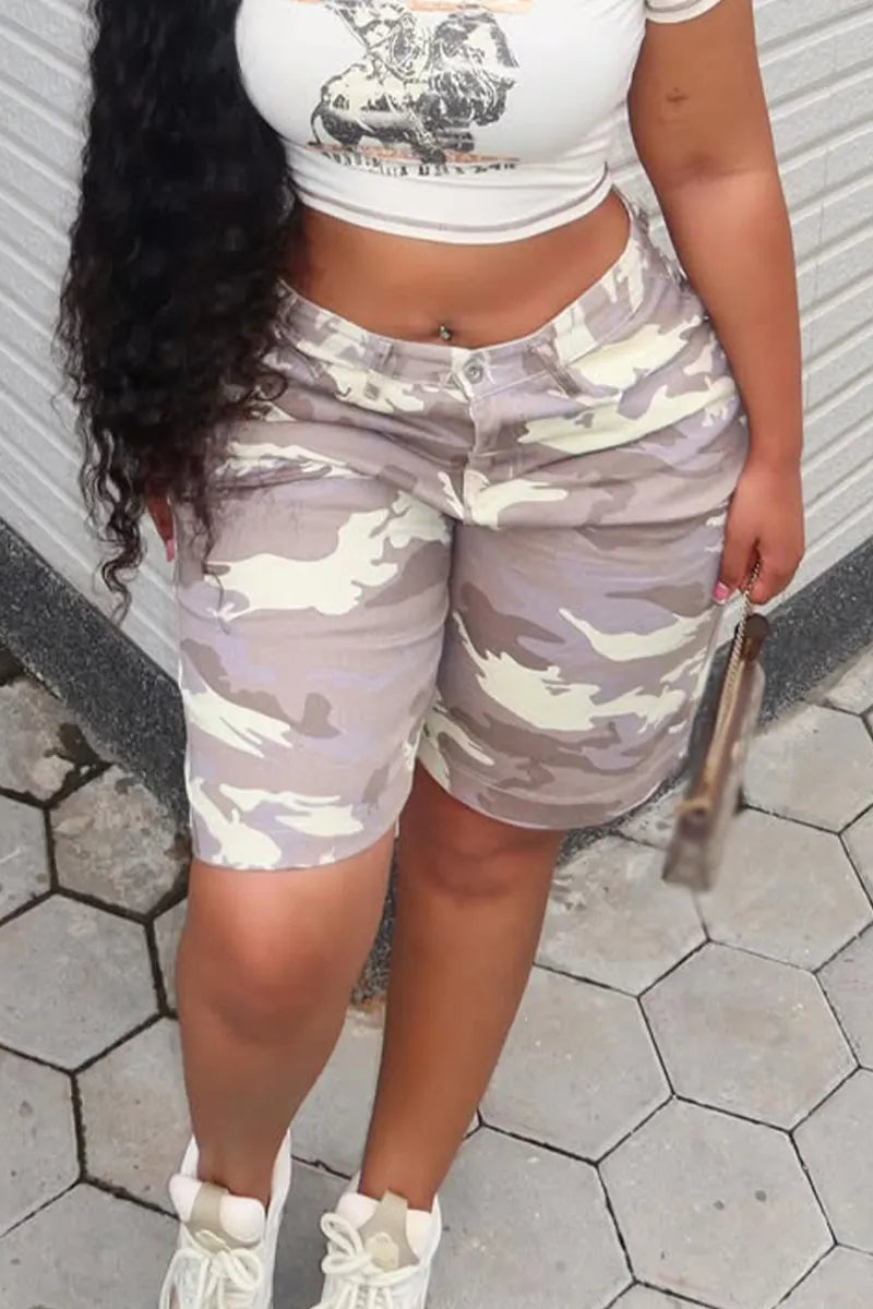Women Round Neck Casual Printed Top or Camouflage Shorts