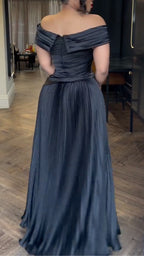 Women's Off-the-Shoulder Pleated Waist Dress
